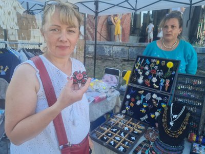 Місцеві виробники презентують свою продукцію на ярмарку "Вироблено в Житомирі" Місцеві виробники презентують свою продукцію на ярмарку "Вироблено в Житомирі"