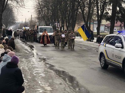 Загинув на Сумщині: громада Черкащини поховала захисника Загинув на Сумщині: громада Черкащини поховала захисника