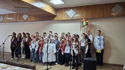 Колядували для ЗСУ: черкаські школярі привітали військових із різдвяними святами Колядували для ЗСУ: черкаські школярі привітали військових із різдвяними святами