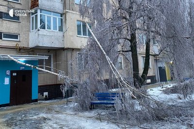 Подільськ у льоду: місцеві травмуються на крижаних поверхнях