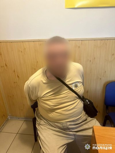 В Одеській області затримали чоловіка, який стріляв із револьвера по собаках і налякав зброєю підлітків В Одеській області затримали чоловіка, який стріляв із револьвера по собаках і налякав зброєю підлітків