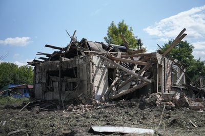 “Впала не землю, тому врятувалась”: армія РФ атакувала КАБами Ворожбу на Сумщині “Впала не землю, тому врятувалась”: армія РФ атакувала КАБами Ворожбу на Сумщині