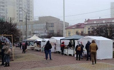 На ярмарку зібрались представники крафтового бізнесу, 20 грудня 2025 року, Хмельницький На ярмарку зібрались представники крафтового бізнесу, 20 грудня 2025 року, Хмельницький