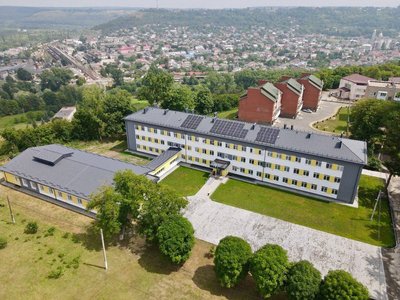 Сонячні панелі, сонячна електростанція Сонячні панелі, сонячна електростанція