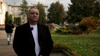 Адвокат Ігоря Бельдія Михайло Денисовський, побиття ветерана у Настасові, Тернопільщина, листопад 2025 Адвокат Ігоря Бельдія Михайло Денисовський, побиття ветерана у Настасові, Тернопільщина, листопад 2025