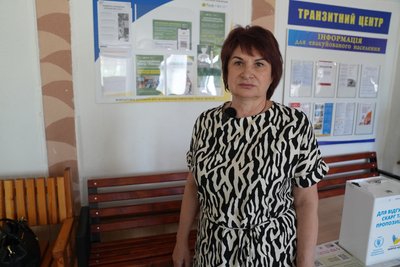 Будинок горів майже добу: як живуть евакуйовані мешканці багатоповерхівки у Херсоні Будинок горів майже добу: як живуть евакуйовані мешканці багатоповерхівки у Херсоні