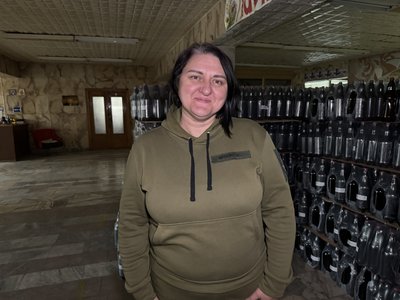 Благодійники передали воду для захисників Сумщини Благодійники передали воду для захисників Сумщини