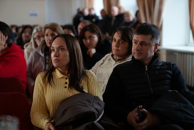Освітяни Недригайлівщини два місяці без зарплати, а діти без гарячого харчування: в чому причина Освітяни Недригайлівщини два місяці без зарплати, а діти без гарячого харчування: в чому причина