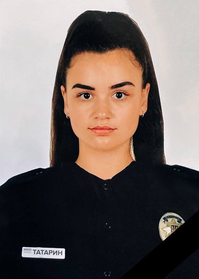 У Чернівцях під час спецоперації вбили поліцейську, її напарника поранили У Чернівцях під час спецоперації вбили поліцейську, її напарника поранили