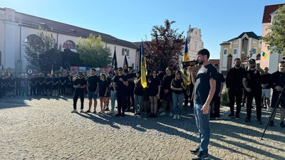 У Вінниці відбулася молебень та мирна хода у пам'ять про загиблих розвідників України У Вінниці відбулася молебень та мирна хода у пам'ять про загиблих розвідників України