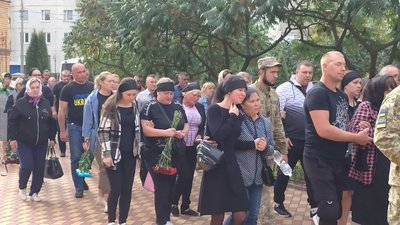 У Сумах провели в останню путь загиблого захисника Сергія Шумила