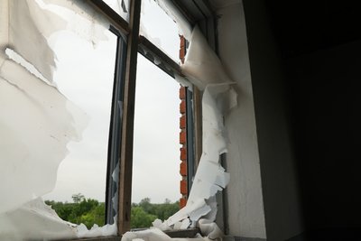 Армія РФ випустила на Климентове Охтирської громади три КАБи. Репортаж Армія РФ випустила на Климентове Охтирської громади три КАБи. Репортаж