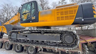 Екскаватори, бульдозери та навантажувачі: Японія поповнила автопарк комунальної техніки у Чернігові Екскаватори, бульдозери та навантажувачі: Японія поповнила автопарк комунальної техніки у Чернігові