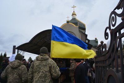 На Тернопільщині попрощалися з військовим Миколою Пастушенком На Тернопільщині попрощалися з військовим Миколою Пастушенком