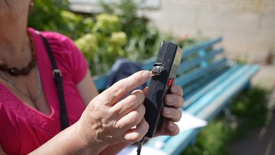 Уламок у дитяче ліжко і вибиті шибки в будинках: війська РФ вночі атакували Суми Уламок у дитяче ліжко і вибиті шибки в будинках: війська РФ вночі атакували Суми