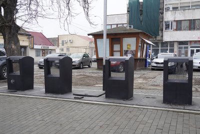 В Ужгороді встановили підземний майданчик для збору відходів
