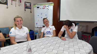 "Сумчанка" готується до чемпіонату України з хокею на траві серед жіночих команд "Сумчанка" готується до чемпіонату України з хокею на траві серед жіночих команд