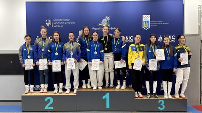 Три "золота" та "бронзу" вибороли миколаївські фехтувальники на чемпіонаті України Три "золота" та "бронзу" вибороли миколаївські фехтувальники на чемпіонаті України