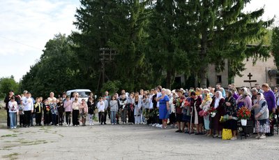 Вшанували памʼять: у селі на Черкащині відкрили фото на Алеї Слави Вшанували памʼять: у селі на Черкащині відкрили фото на Алеї Слави