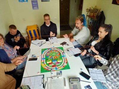 Психологічні ігри допомагають військовим ветеранам у реабілітації на Рівненщині Психологічні ігри допомагають військовим ветеранам у реабілітації на Рівненщині