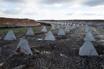 Лінія оборони з укріпленнями на Донеччині, грудень 2025 року Лінія оборони з укріпленнями на Донеччині, грудень 2025 року