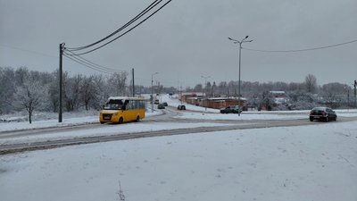 Сніг, дощ і ожеледиця: на Полтавщині за ніч випало до 70% місячної норми опадів Сніг, дощ і ожеледиця: на Полтавщині за ніч випало до 70% місячної норми опадів