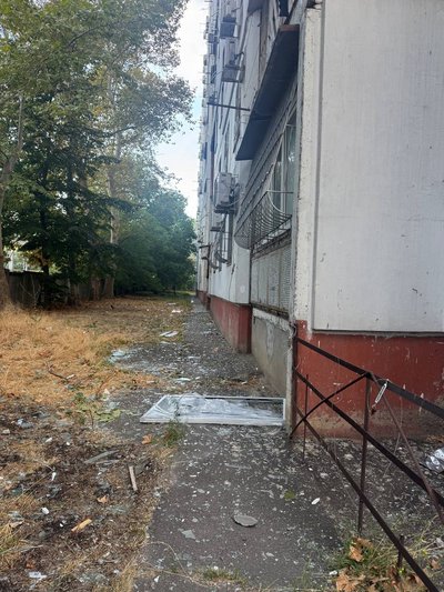 Російська атака на Одесу: пошкоджені будинки та навчальний заклад Російська атака на Одесу: пошкоджені будинки та навчальний заклад
