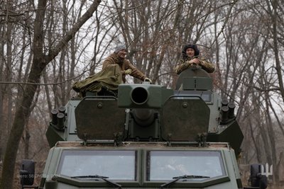 DANA-M2 САУ артустановка військовослужбовці 56-ї окремої мотопіхотної Маріупольської бригади Донецька область 29 листопада 2024 рік DANA-M2 САУ артустановка військовослужбовці 56-ї окремої мотопіхотної Маріупольської бригади Донецька область 29 листопада 2024 рік