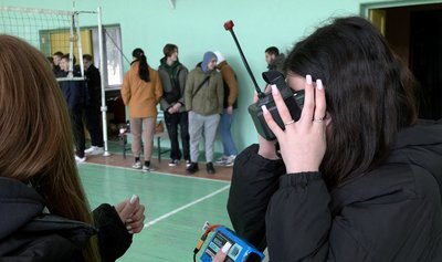 "Аби юнацтво відрізняло реальність від міфу": на Черкащині військові вчили студентів керувати дронами "Аби юнацтво відрізняло реальність від міфу": на Черкащині військові вчили студентів керувати дронами