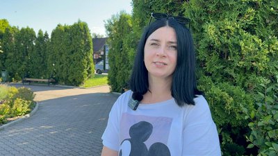 Завдяки електросамокату школярки з Рівненщини у лотереї зібрали 80 тисяч гривень для військових Завдяки електросамокату школярки з Рівненщини у лотереї зібрали 80 тисяч гривень для військових