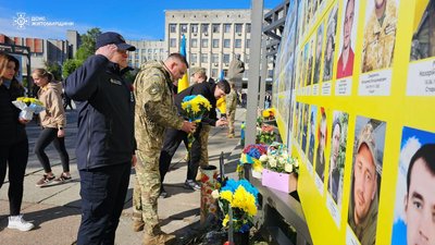 У Житомирі вшанували пам’ять загиблих під час Другої світової війни У Житомирі вшанували пам’ять загиблих під час Другої світової війни
