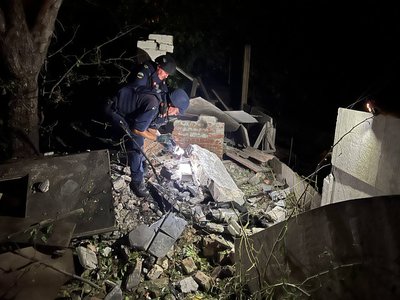 Наслідки влучання «Шахеда» у приватний будинок в Київському районі Харкова, 21 серпня 2026 року Наслідки влучання «Шахеда» у приватний будинок в Київському районі Харкова, 21 серпня 2026 року