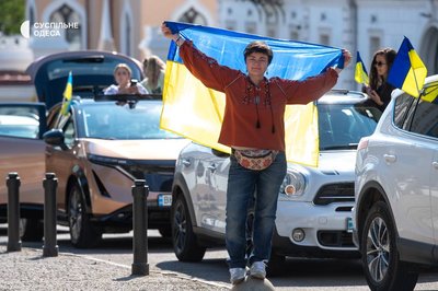 Розгорнули 34-метровий прапор: в Одесі святкують День Незалежності