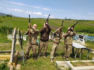 На Одещині попрощалися з командиром, який воював на Донеччині На Одещині попрощалися з командиром, який воював на Донеччині