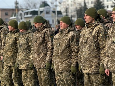 У Черкасах до четвертої річниці повномасштабної війни провели молебень У Черкасах до четвертої річниці повномасштабної війни провели молебень