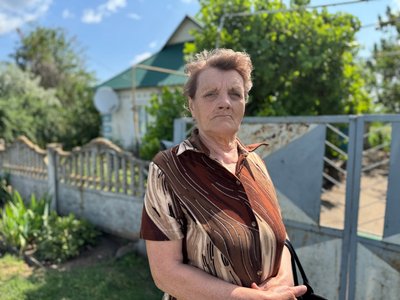"Тут скоро не залишиться нічого": з прифронтової Гаврилівки на Дніпропетровщині евакуювали подружжя з літніми батьками "Тут скоро не залишиться нічого": з прифронтової Гаврилівки на Дніпропетровщині евакуювали подружжя з літніми батьками