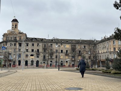 Пішки під обстрілами: як соціальні працівники у Дружківці допомагають літнім людям виживати Пішки під обстрілами: як соціальні працівники у Дружківці допомагають літнім людям виживати
