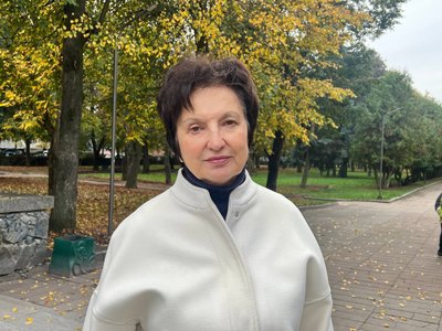 У Житомирі біля міської лікарні № 1 запрацював світлофор: що кажуть водії та пішоходи У Житомирі біля міської лікарні № 1 запрацював світлофор: що кажуть водії та пішоходи