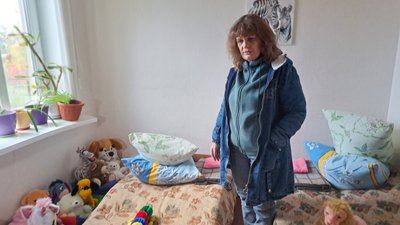 "пункт незламності" староста Новоселівського старостинського округу Наталія Меделяєва люди життя прифронтове село Новоселівка Лиманська громада Донецька область 4 листопада 2024 рік "пункт незламності" староста Новоселівського старостинського округу Наталія Меделяєва люди життя прифронтове село Новоселівка Лиманська громада Донецька область 4 листопада 2024 рік