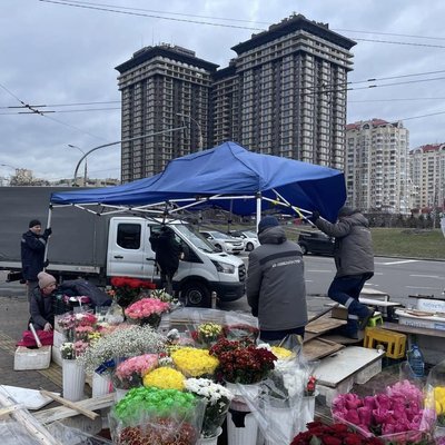 У Києві боротьба з незаконними МАФами дісталася ще двох станцій метро У Києві боротьба з незаконними МАФами дісталася ще двох станцій метро