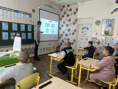 "Все, що створюється з любов’ю у світі, приречене на щастя": історія навчально-реабілітаційного центру на Хмельниччині "Все, що створюється з любов’ю у світі, приречене на щастя": історія навчально-реабілітаційного центру на Хмельниччині