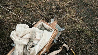 Не грають, а сіють: історія "скрипки-сівалки" та її власника з Охтирщини Сумської області Не грають, а сіють: історія "скрипки-сівалки" та її власника з Охтирщини Сумської області