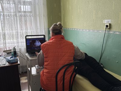 Виїзні медичні бригади на Сумщині: як допомагають жінкам у віддалених громадах Виїзні медичні бригади на Сумщині: як допомагають жінкам у віддалених громадах