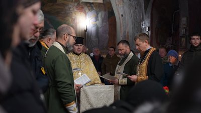У Сумах поховали військового Дмитра Іванова У Сумах поховали військового Дмитра Іванова