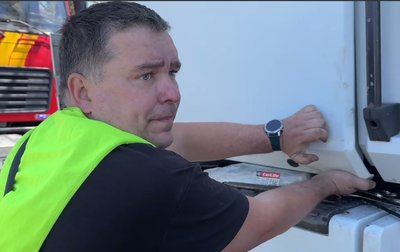 "Три метри я летів у повітрі" — водій автобуса з дітьми, який потрапив під удар РФ на Дніпропетровщині "Три метри я летів у повітрі" — водій автобуса з дітьми, який потрапив під удар РФ на Дніпропетровщині