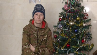 "Я звикла до різних умов": що відомо про жінку, яка ночувала у вертепі у Рівному та куди можуть звернутися люди в скруті