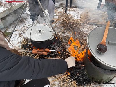 Жителі Надточаївки щовихідних влаштовують хокейні турніри на місцевому ставку Жителі Надточаївки щовихідних влаштовують хокейні турніри на місцевому ставку