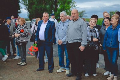 На Житомирщині відкрили пам'ятний знак на честь земляка — Леоніда Стадника — найвищої людини світу 2007 року На Житомирщині відкрили пам'ятний знак на честь земляка — Леоніда Стадника — найвищої людини світу 2007 року