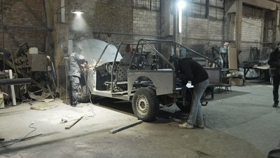 Багі, пікапи та мікроавтобуси: як вінницькі майстри допомагають військовим Багі, пікапи та мікроавтобуси: як вінницькі майстри допомагають військовим