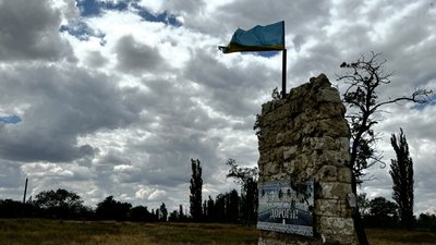 У перший день трьох розстріляли — історії місцевих з деокупованої Новопетрівки Миколаївської області У перший день трьох розстріляли — історії місцевих з деокупованої Новопетрівки Миколаївської області